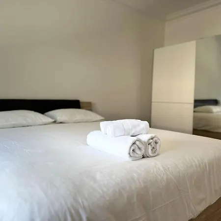 Con Balcon En El Centro アパート *