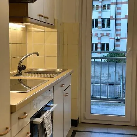 Con Balcon En El Centro *