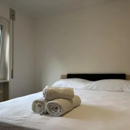 Con Balcon En El Centro アパート *